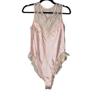 Vintage light, pink lace trim, Teddy